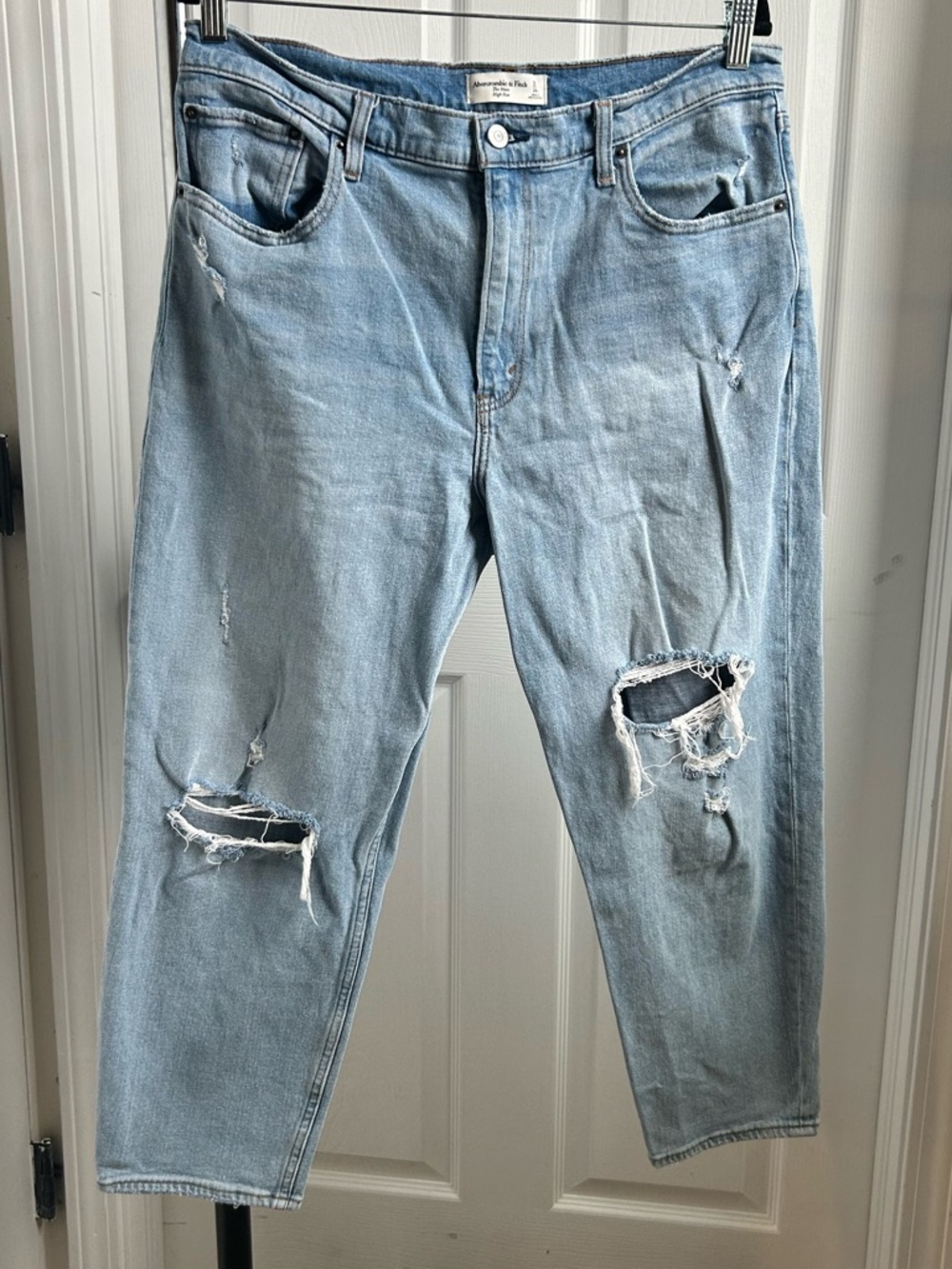 Abercrombie & Fitch high rise mom jeans